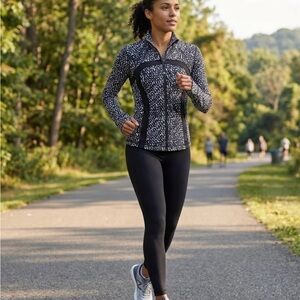 Lululemon Athletica Black and White Activewear